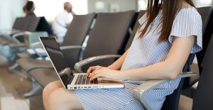 Imagem mostra benefícios da mobilidade corporativa em viagens